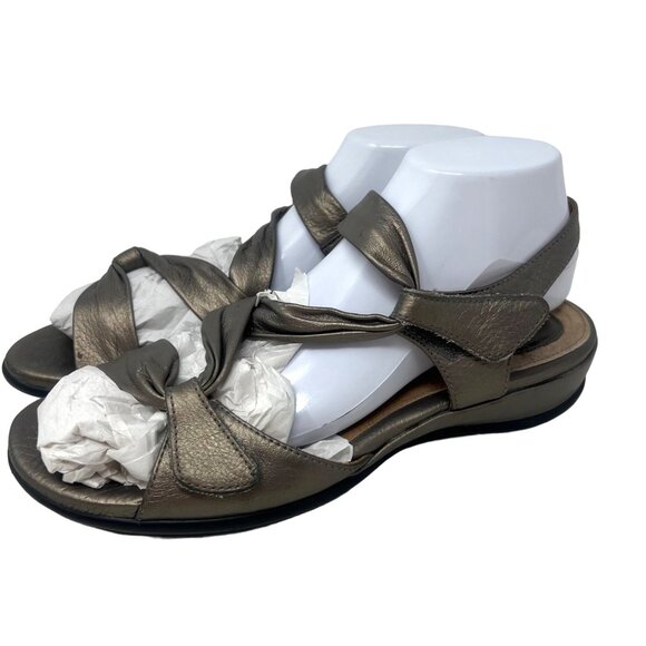 Clarks Artisan Lucena Pewter Leather Strappy 1.5” Wedge Sandals 10M - Picture 3 of 9